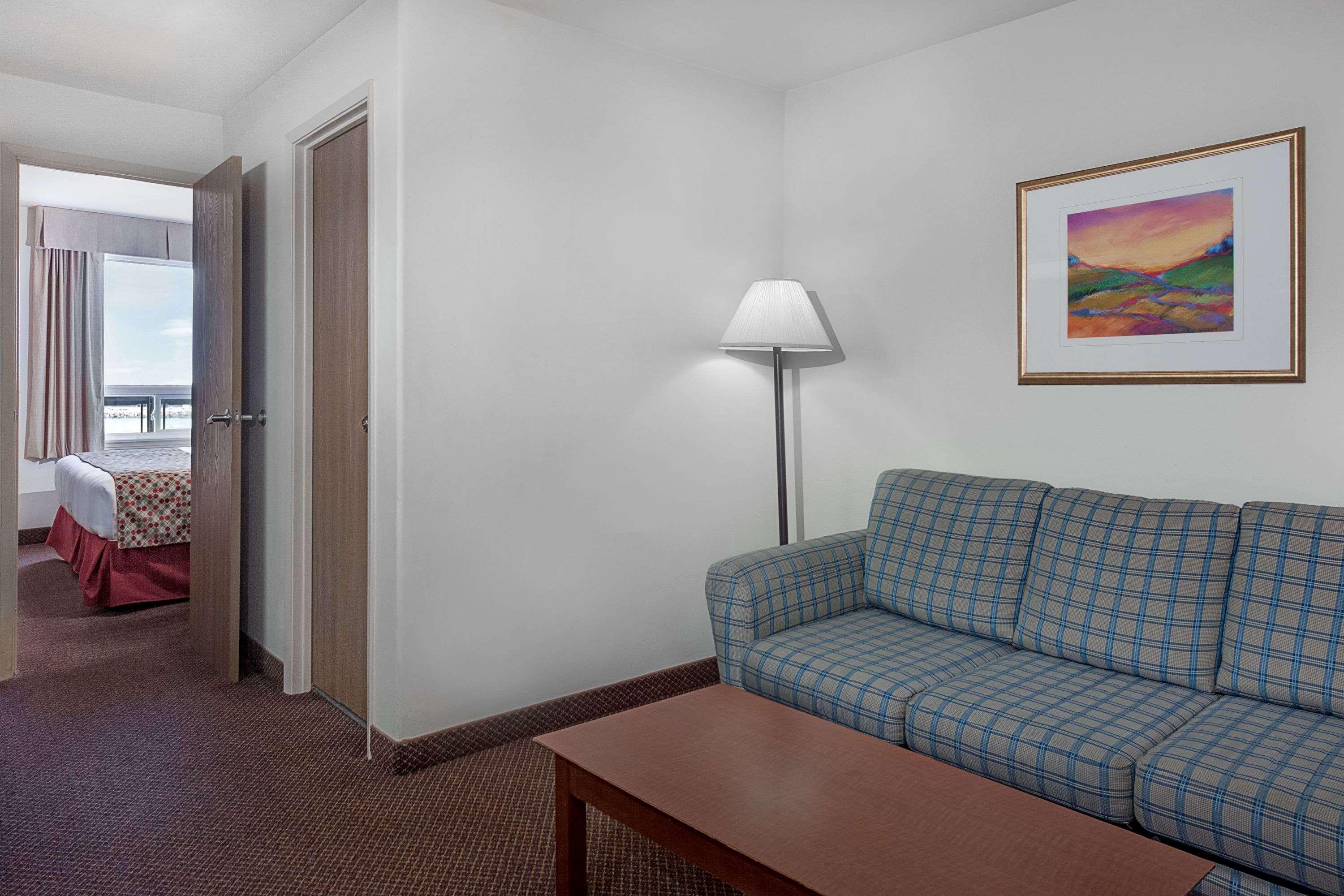 Super 8 By Wyndham Caraquet Hotel Eksteriør billede