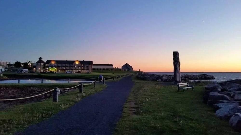 Super 8 By Wyndham Caraquet Hotel Eksteriør billede