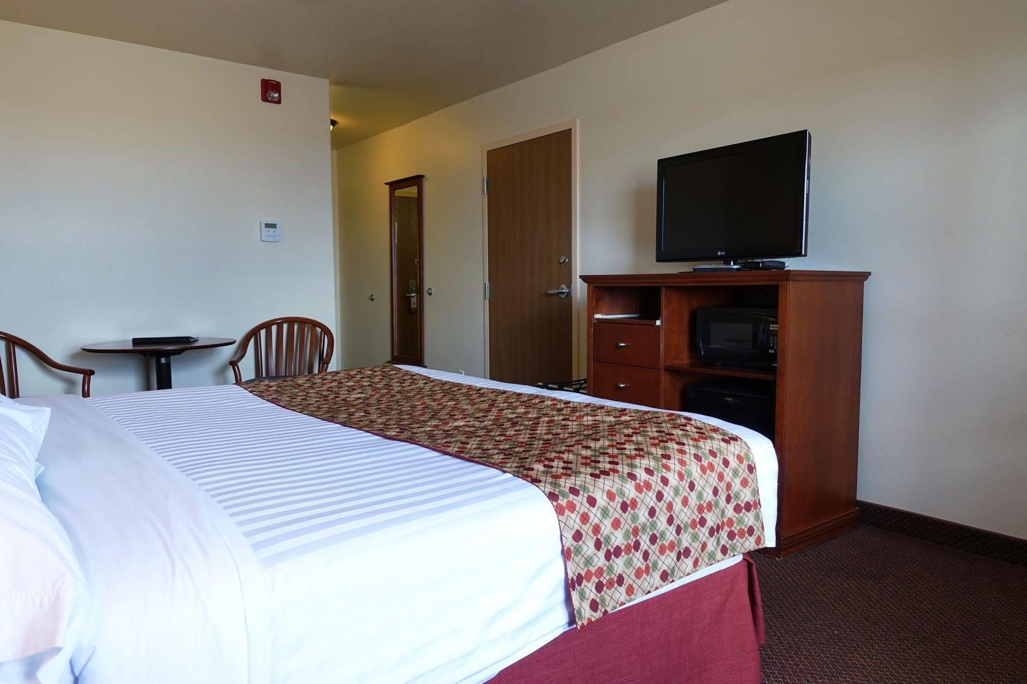 Super 8 By Wyndham Caraquet Hotel Eksteriør billede