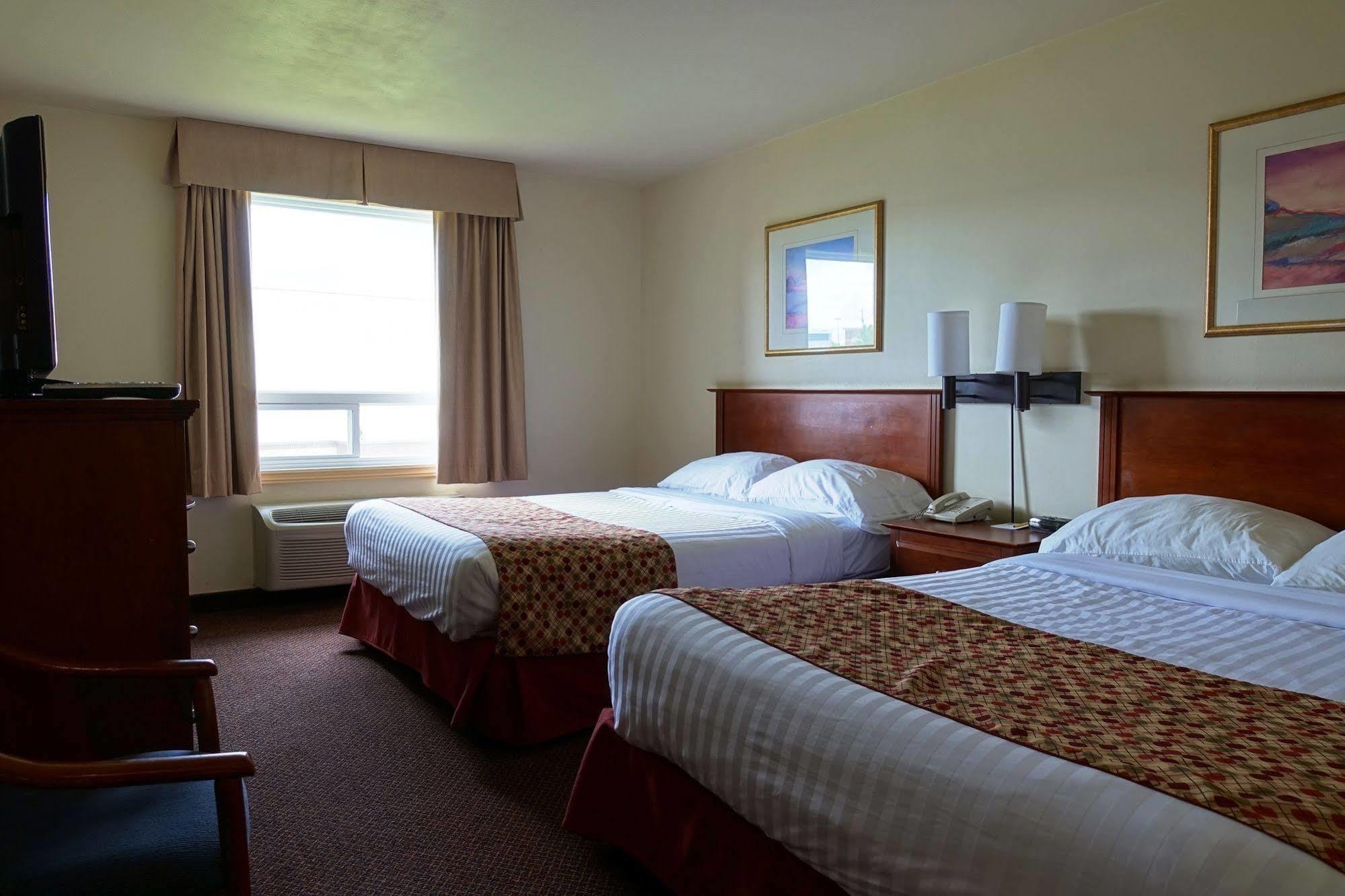 Super 8 By Wyndham Caraquet Hotel Eksteriør billede
